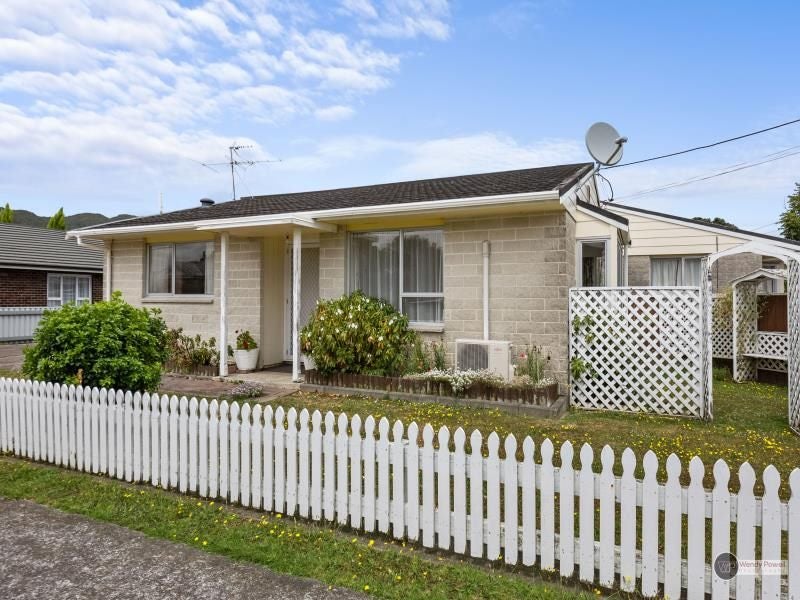 1/6 Brees ST, EPUNI, LOWER HUTT - Carousel 1