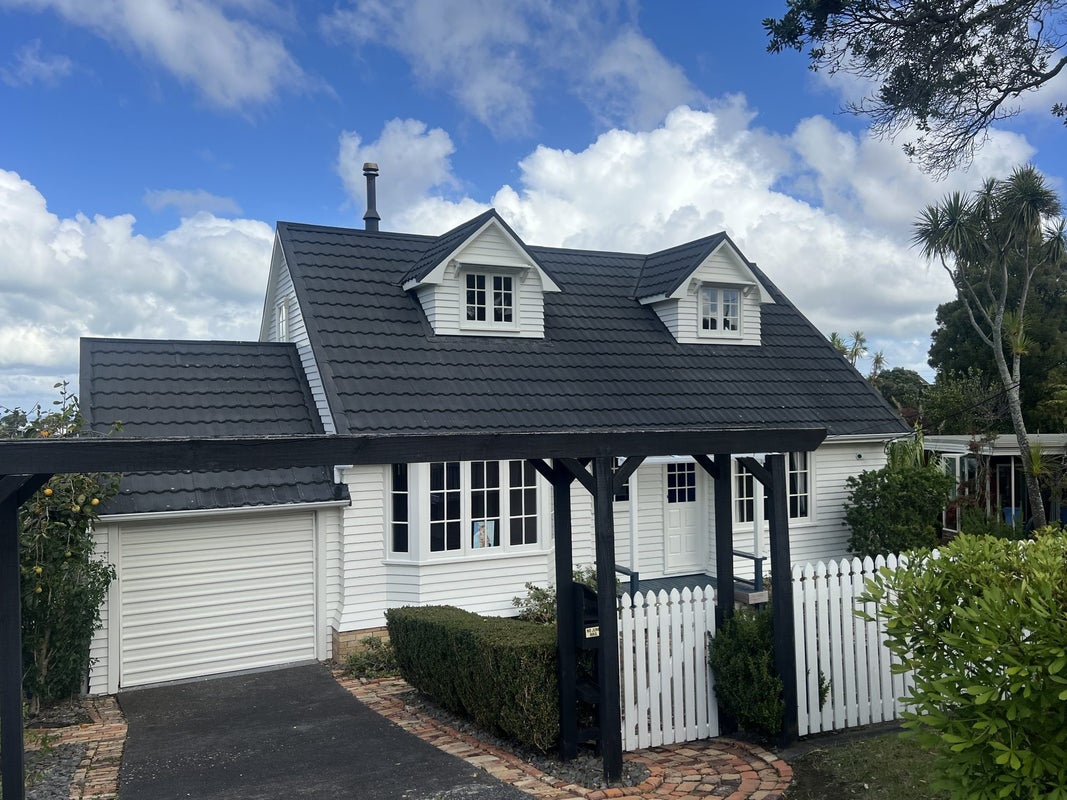 41 Montgomery Avenue, Rothesay Bay, Auckland - Carousel 2