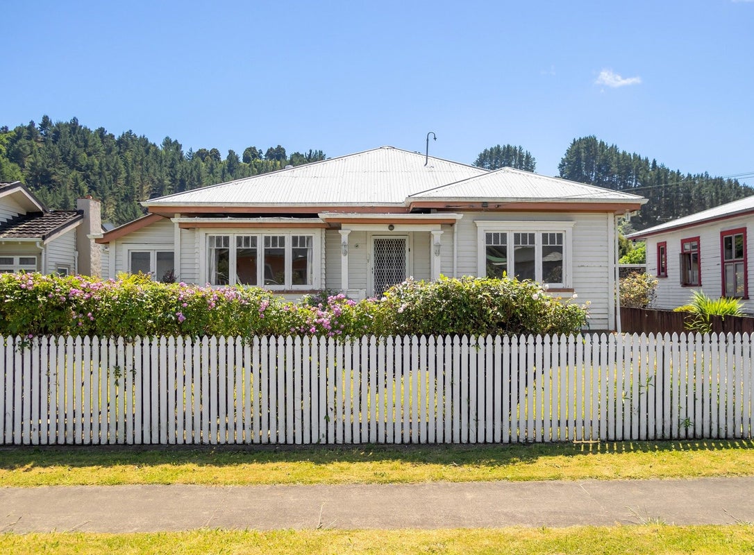 42 Taitua Street, Manunui, Taumarunui - Carousel 1