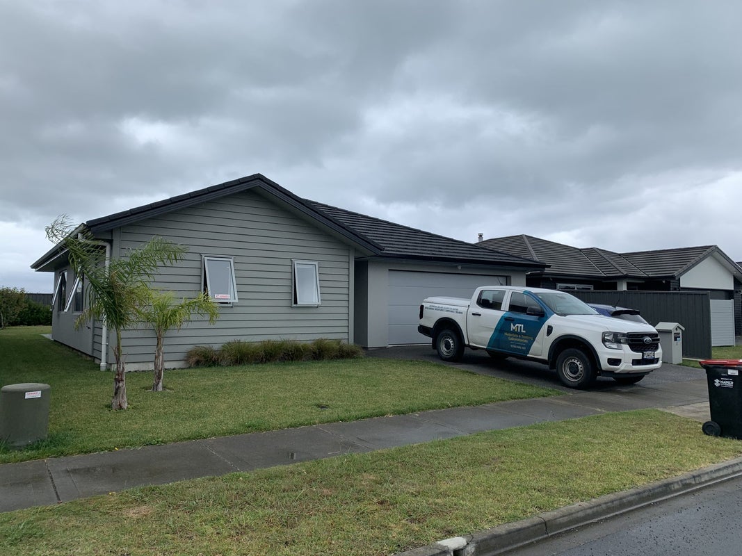 32 Hurunui DR, MEEANEE, NAPIER - Carousel 21