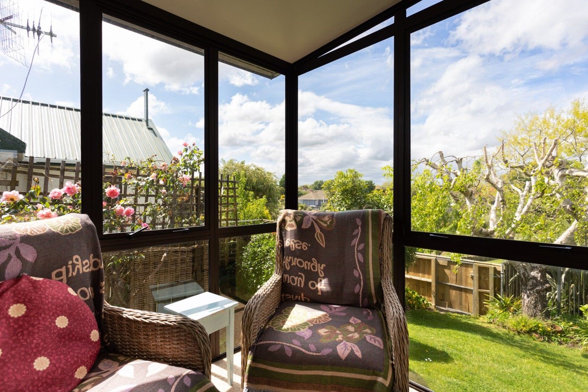 5 Kings Court, Roslyn, Palmerston North - Carousel 13