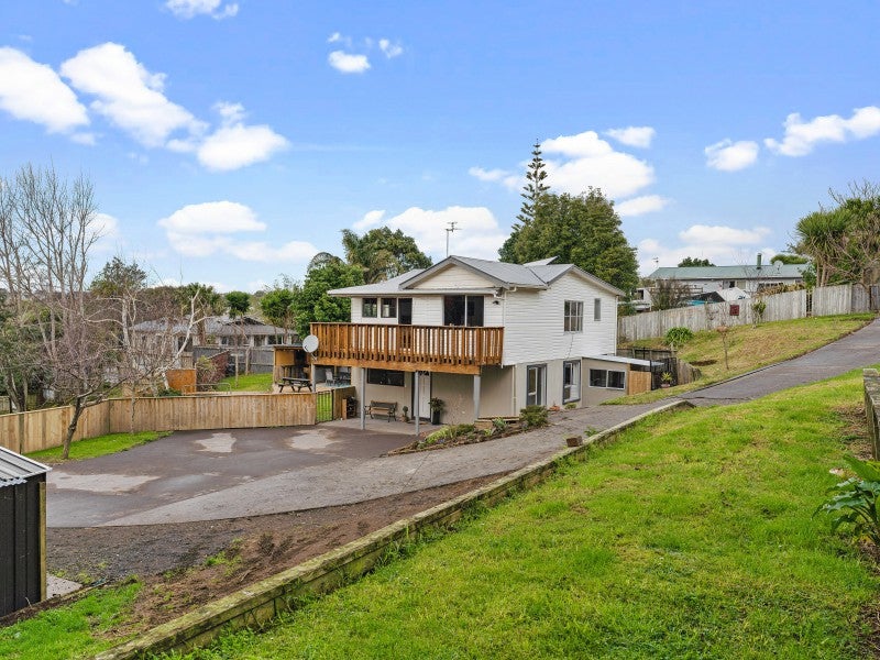 35A Clearmont Crescent, Blagdon, New Plymouth - Carousel 1