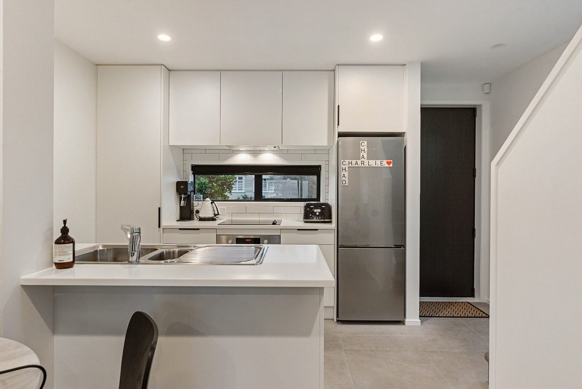 1/26 Moa Road, Point Chevalier, Auckland - Carousel 2
