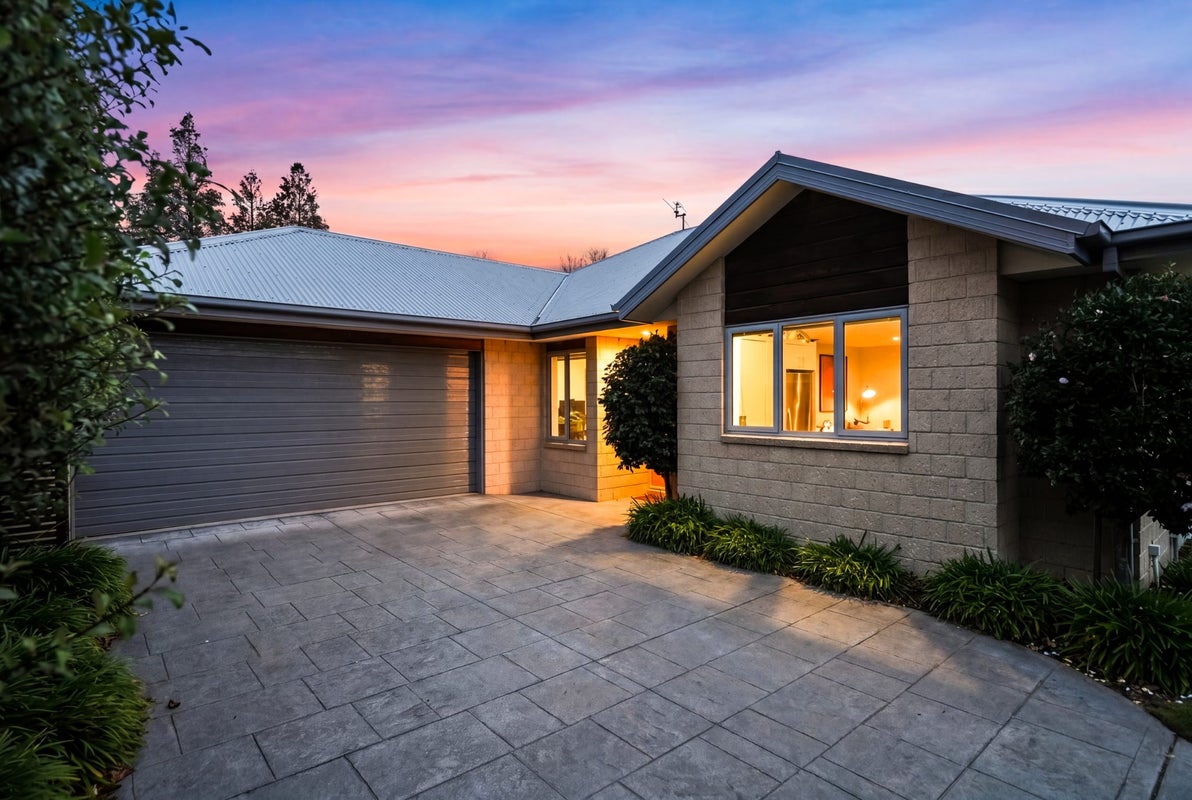 49 O'Neill Avenue, Northwood, Christchurch - Carousel 1