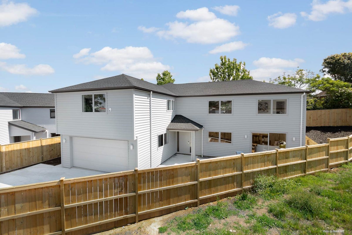 12 Jaedee CT, Howick , Auckland - Carousel 1