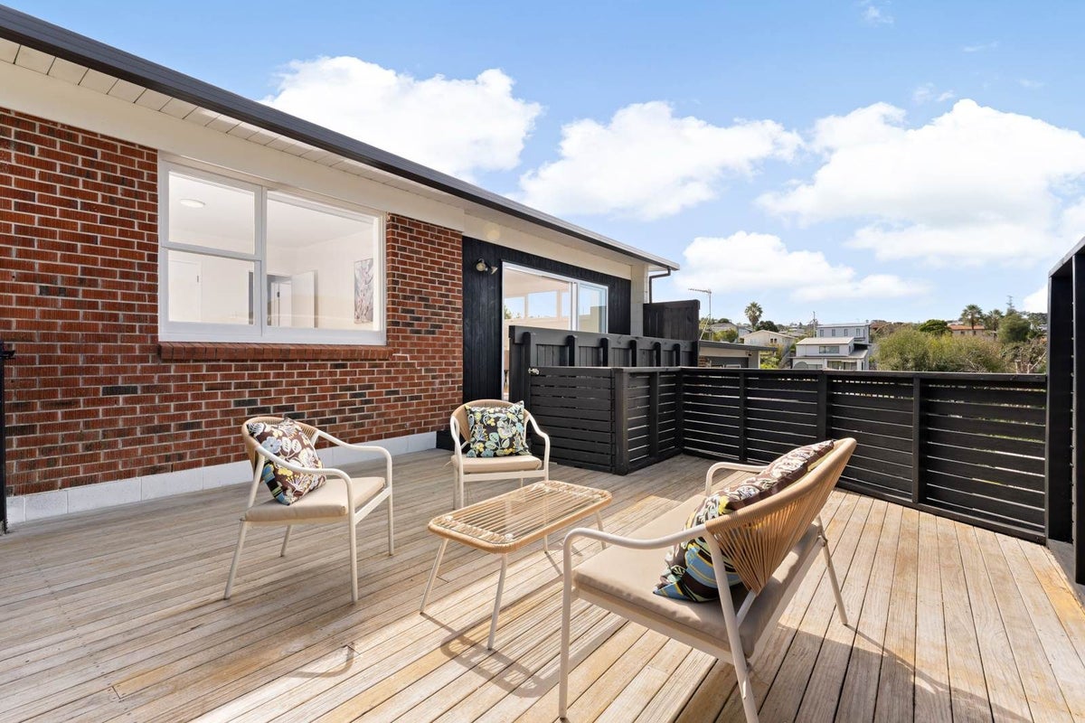 1/20 Penning Road, Castor Bay, Auckland - Carousel 2