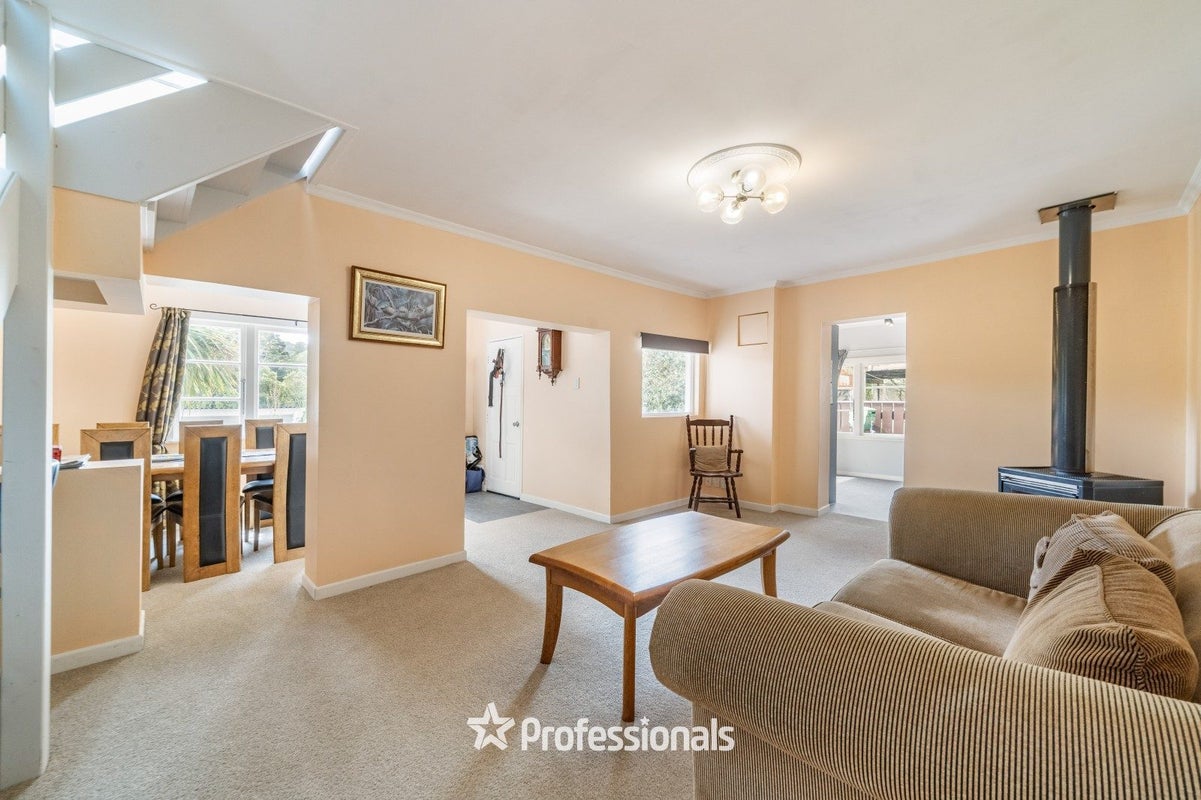 8 Beechwood Lane, Te Marua, Upper Hutt - Carousel 2