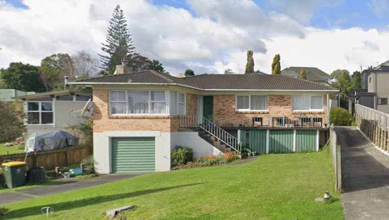 1/7 Cosy Place, Howick, Auckland - Carousel 1