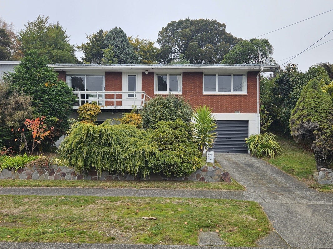 27 Tawa Street, Hilltop, Taupo - Carousel 1