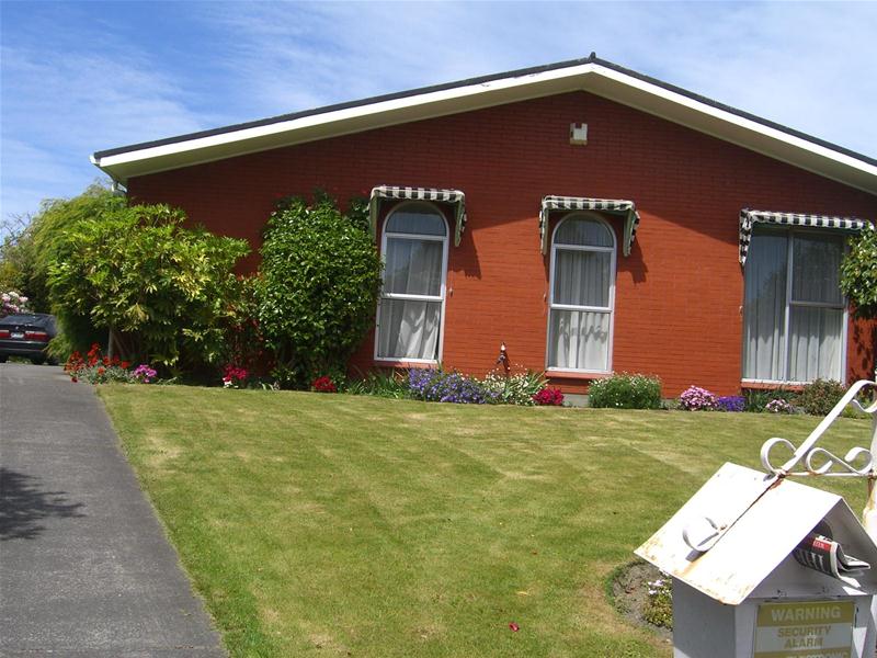 7 Highfield Place, Avonhead, Christchurch - Carousel 1