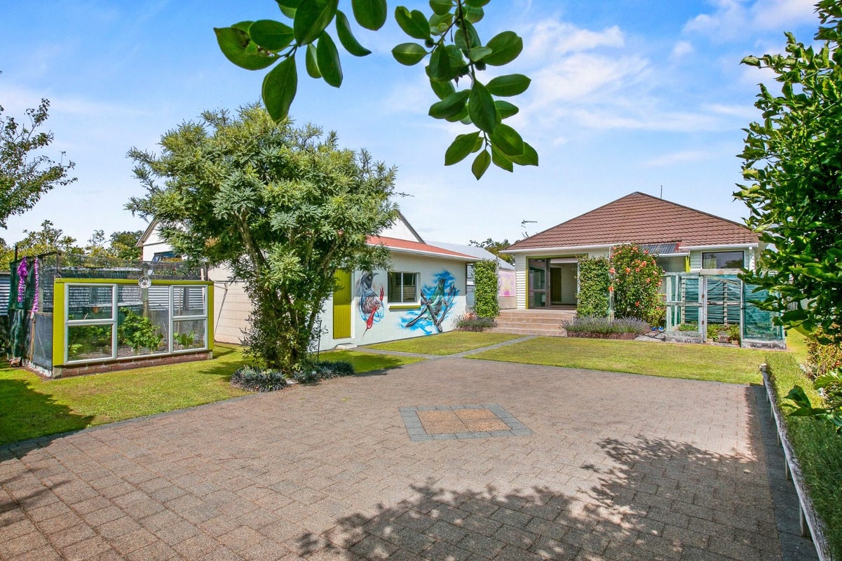 19 Exeter Street, Brooklands, New Plymouth - Carousel 2