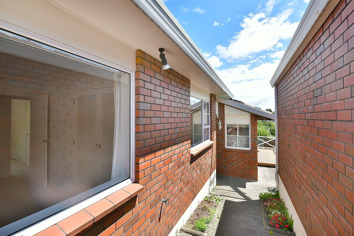 2/71 Browns Bay Road, Browns Bay, Auckland - Carousel 12