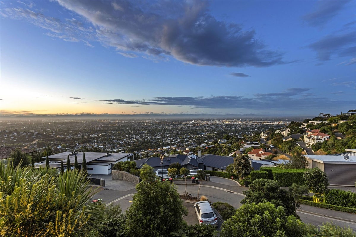 9 Roystone Way, Huntsbury, Christchurch - Carousel 2