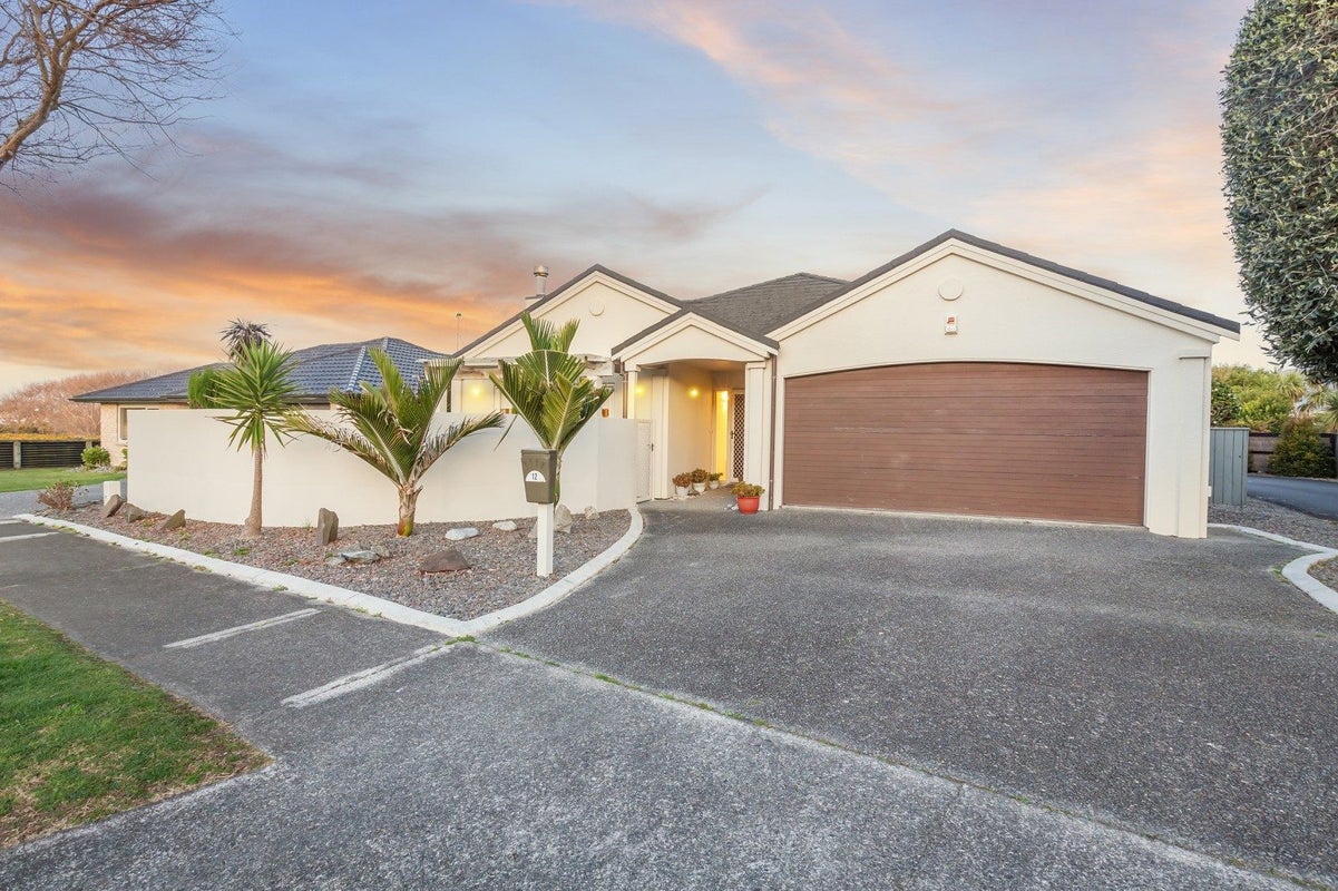 12 Avion Terrace, Raumati Beach, Paraparaumu - Carousel 1