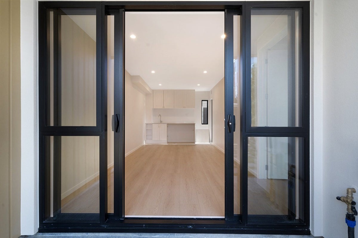 9E Lomond Street, Takapuna, Auckland - Carousel 2