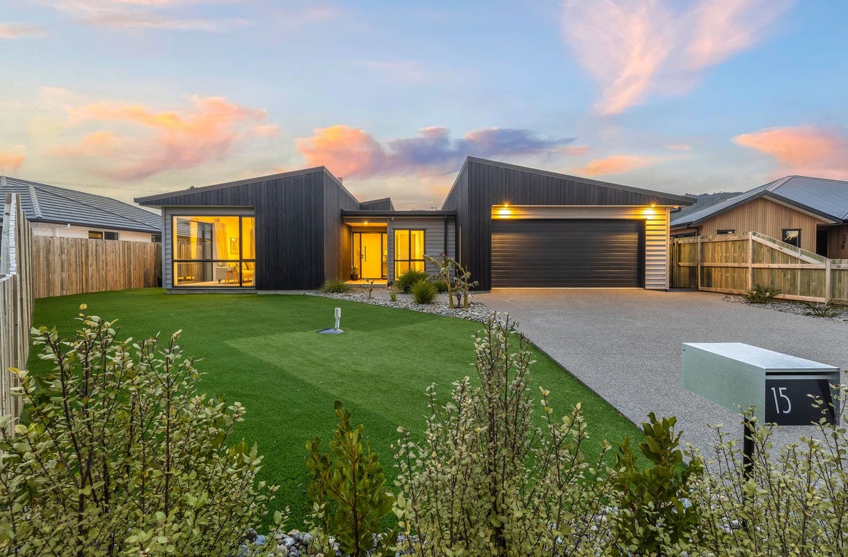 15 Kaiwaru Place, Waikanae - Carousel 2
