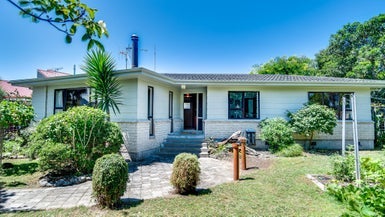 4 Thurley Place, Bay View, Napier - Carousel 1