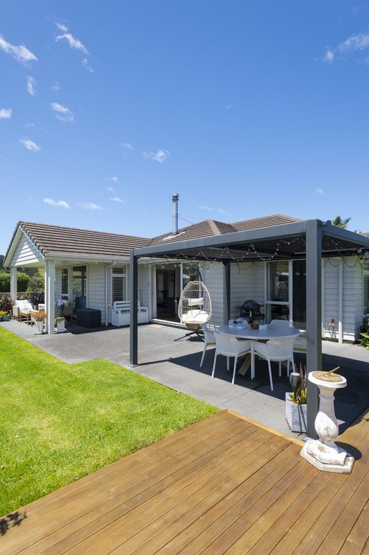 1 Hamilton Drive, Wainui, Gisborne - Carousel 1
