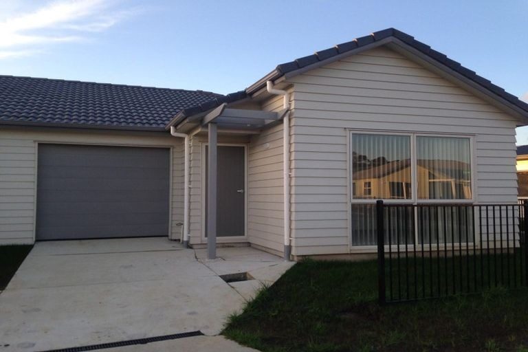 10 Totara Meadows Court, Wiri, Auckland - Carousel 1