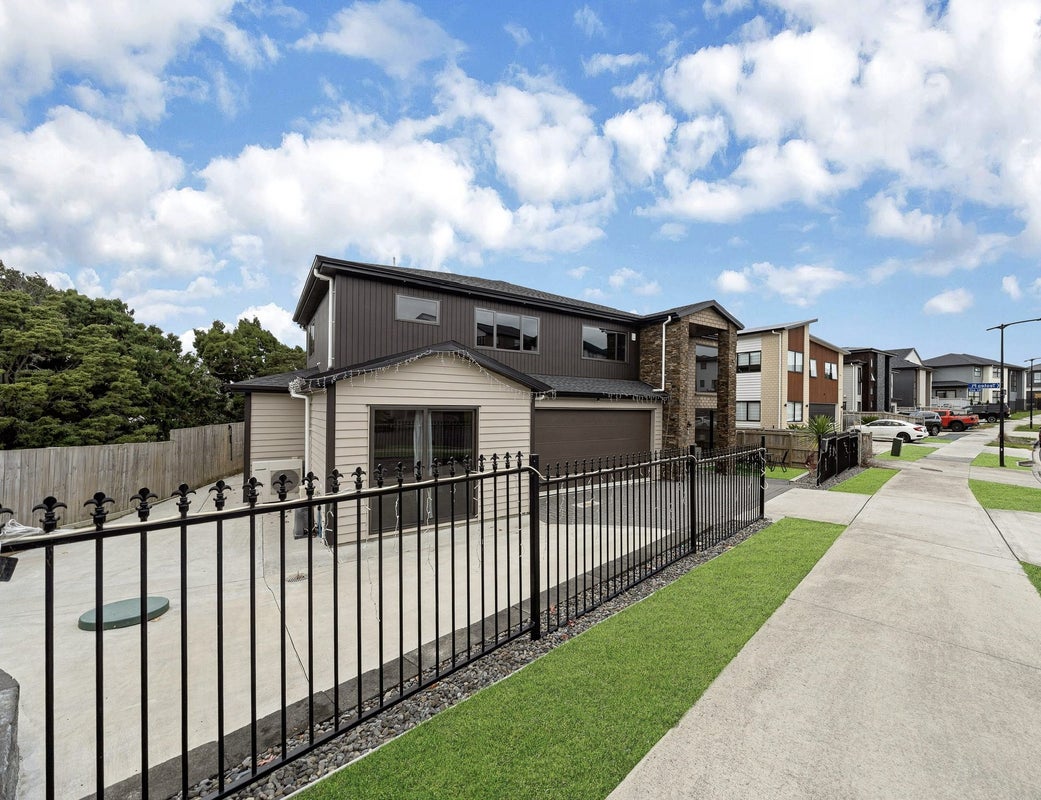 146 Argento Avenue, Flat Bush, Auckland - Carousel 1