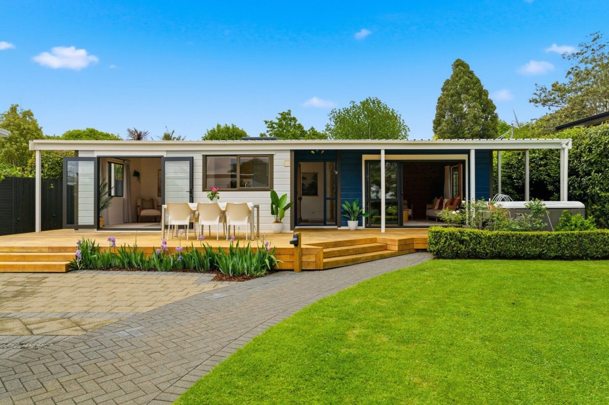 8 Takapu Street, Matua, Tauranga - Carousel 1