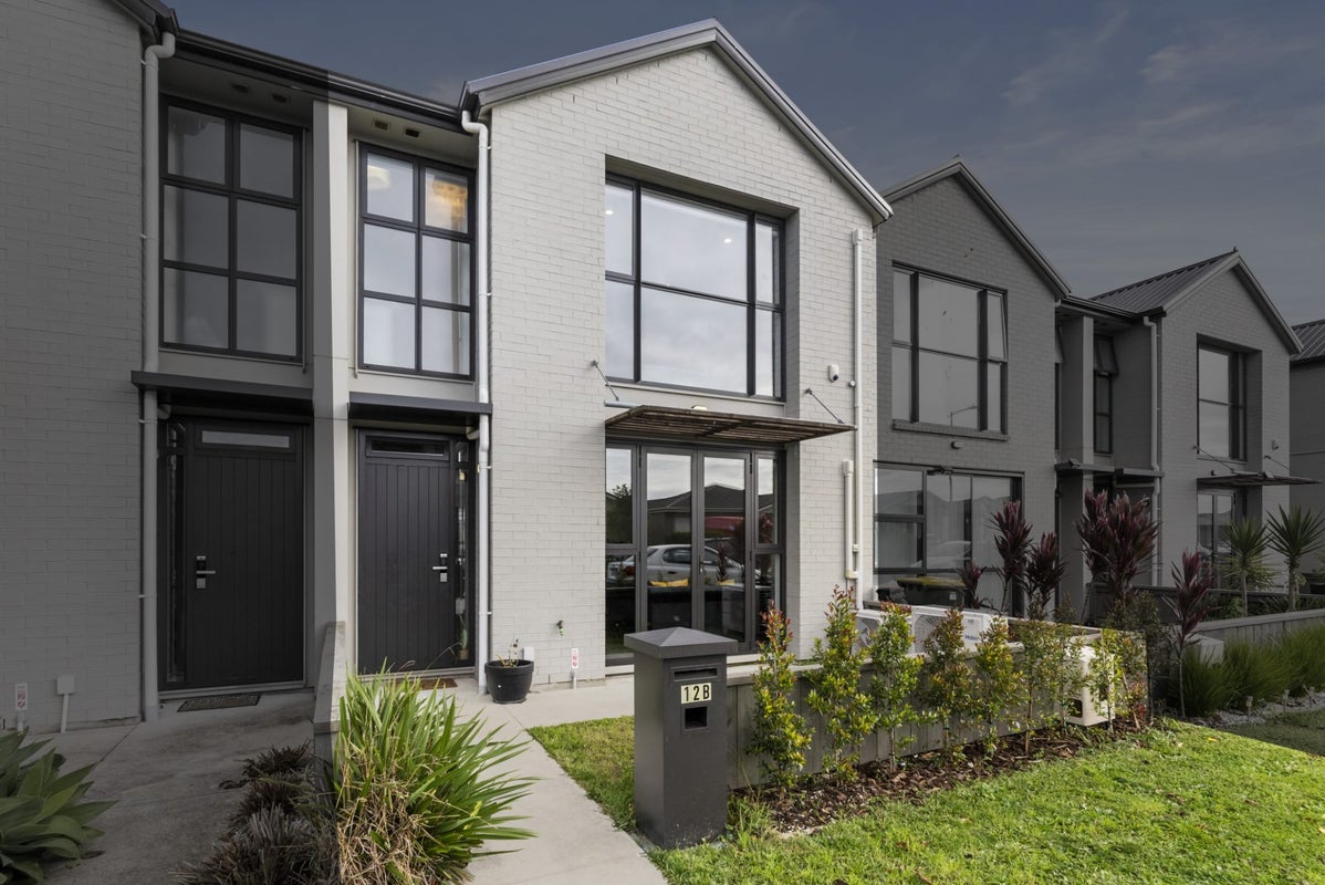 12B Hollowout Street, Takanini, Auckland - Carousel 1