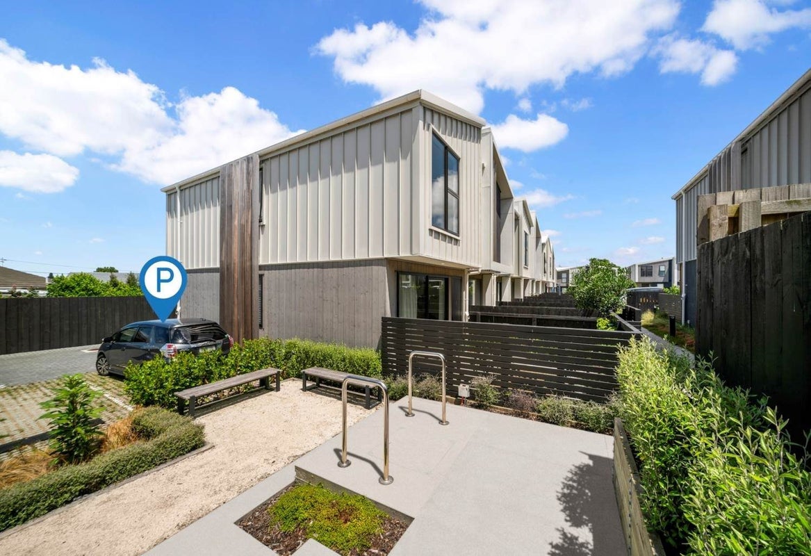 23/82 East Coast Road, Milford, Auckland - Carousel 9