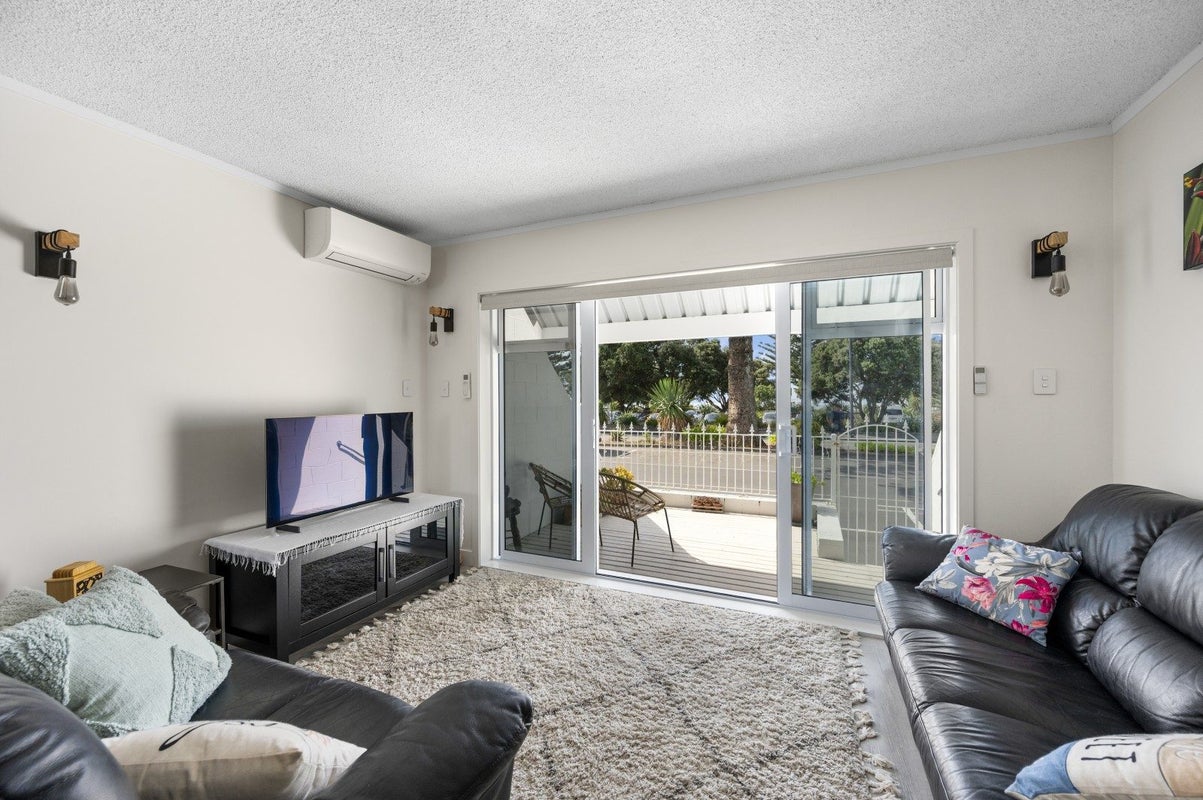 233 Marine Parade, Napier South, Napier - Carousel 2