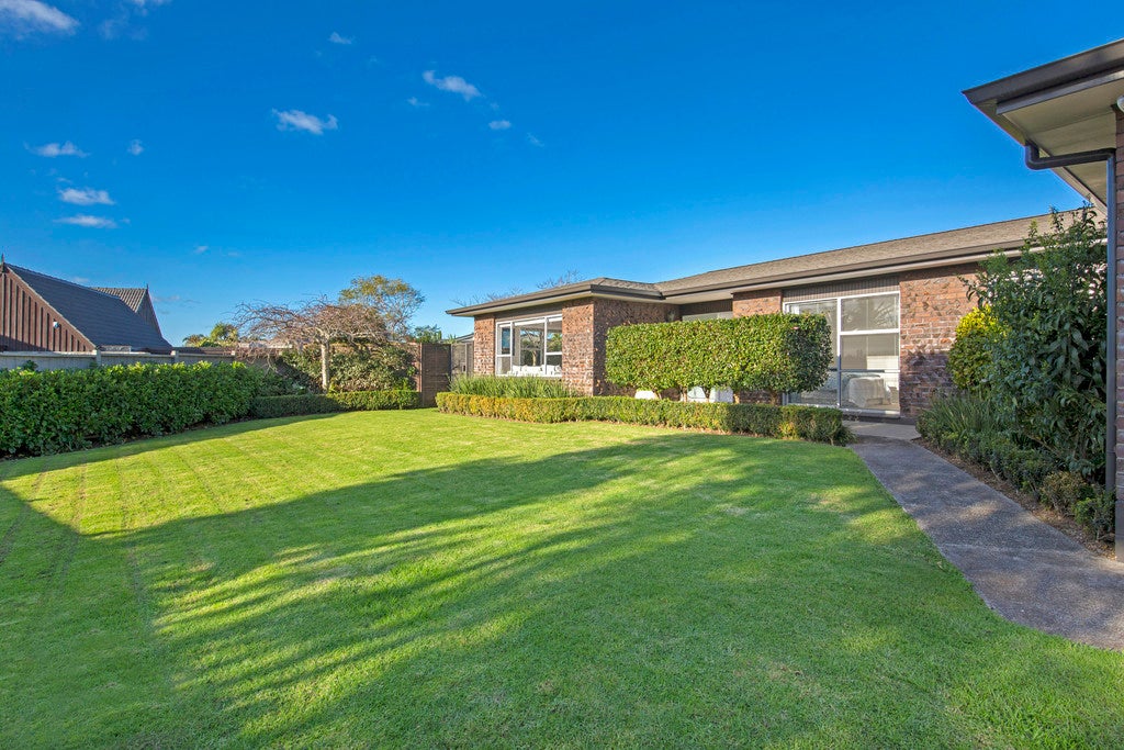 5 Sanctuary Point, Sunnyhills, Auckland - Carousel 1