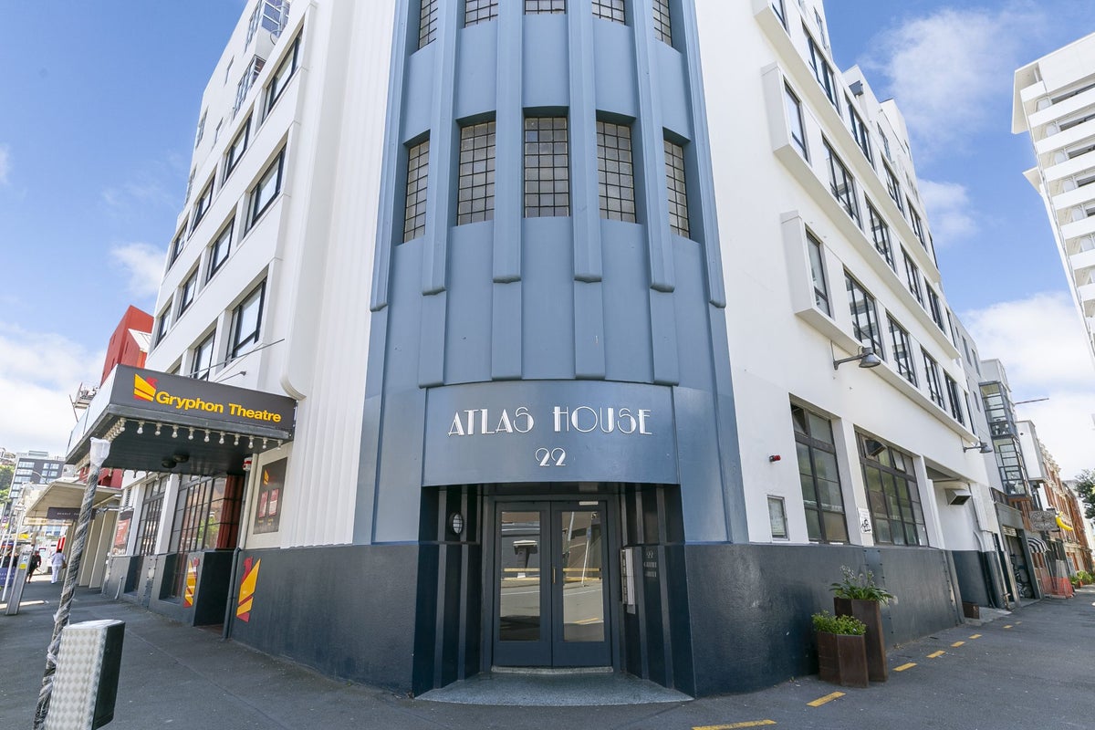8/22 Ghuznee Street, Te Aro, Wellington - Carousel 1
