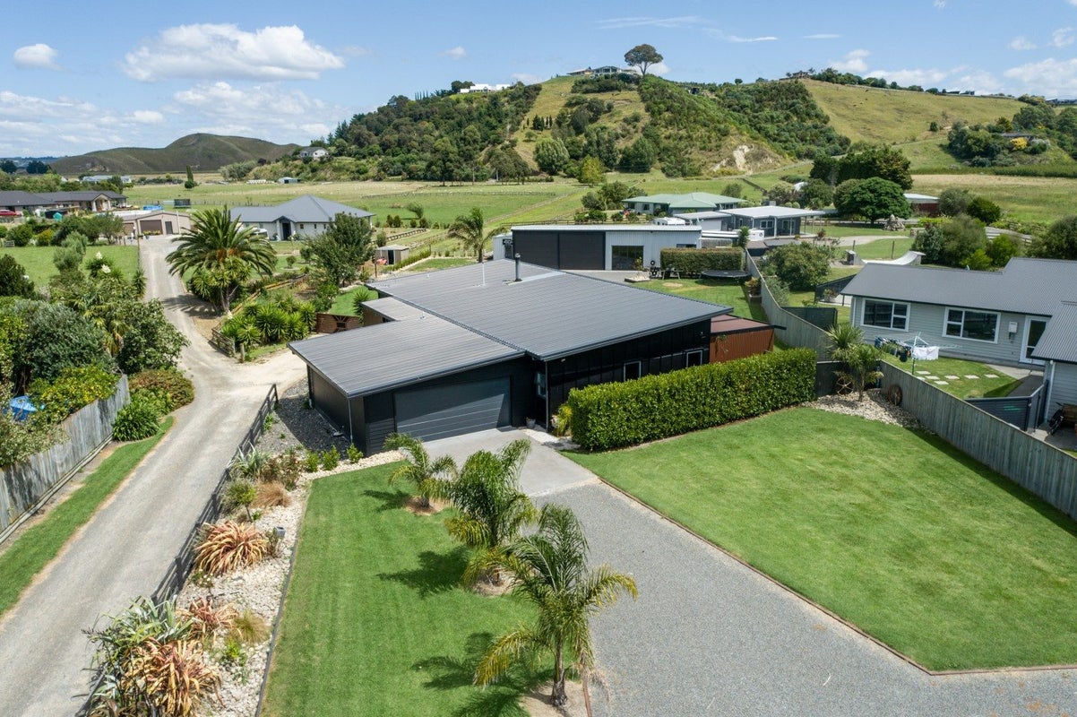 27 Petane Road, Bay View, Napier - Carousel 20