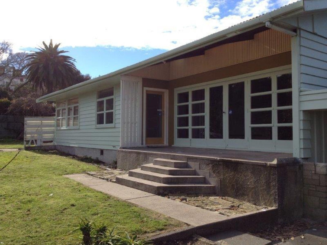 2 Stanford Crescent, Whataupoko, Gisborne - Carousel 1