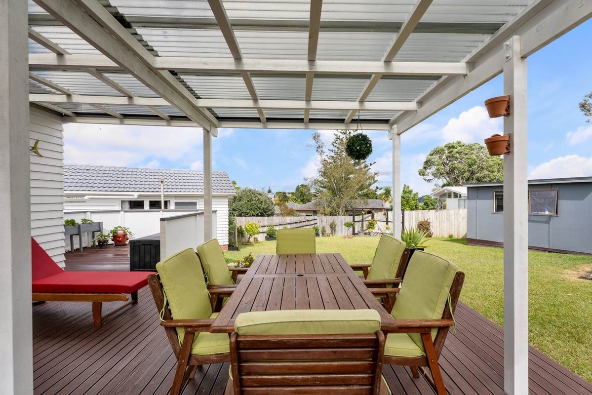 37 Powrie Street, Glenfield, Auckland - Carousel 2