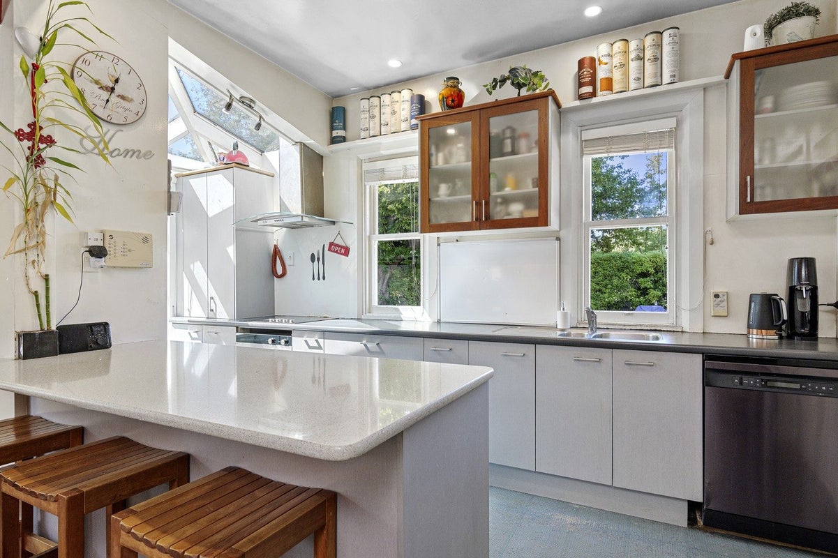 37 Weston Road, St Albans, Christchurch - Carousel 2
