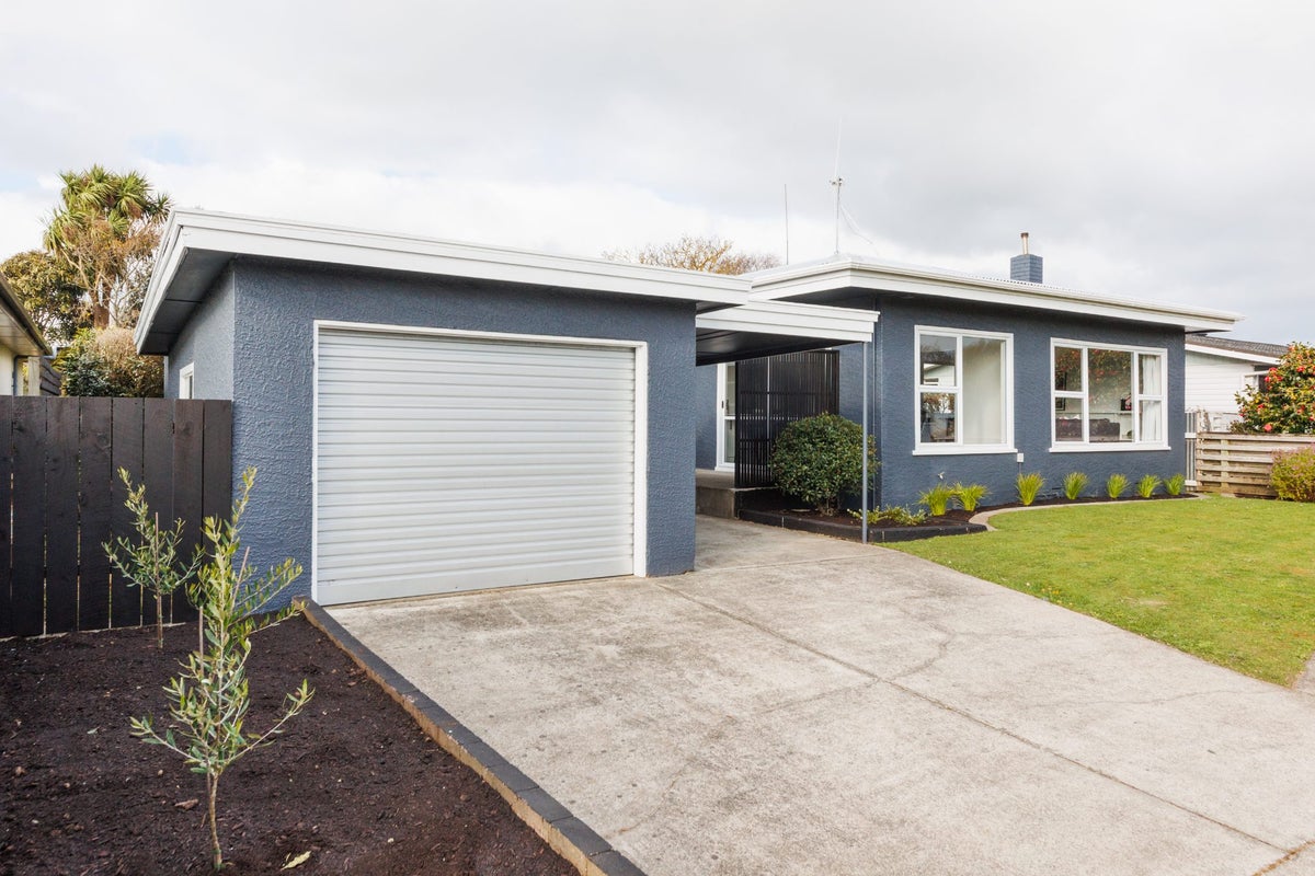 6 Cremorne Avenue, Hokowhitu, Palmerston North - Carousel 1