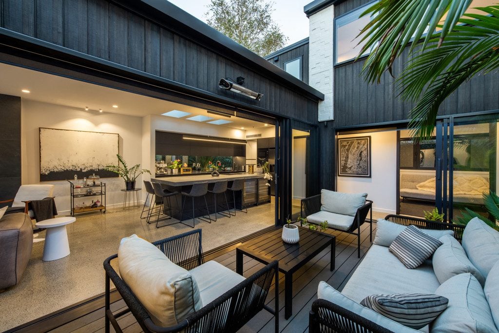 285A Beach Road, Campbells Bay, Auckland - Carousel 2