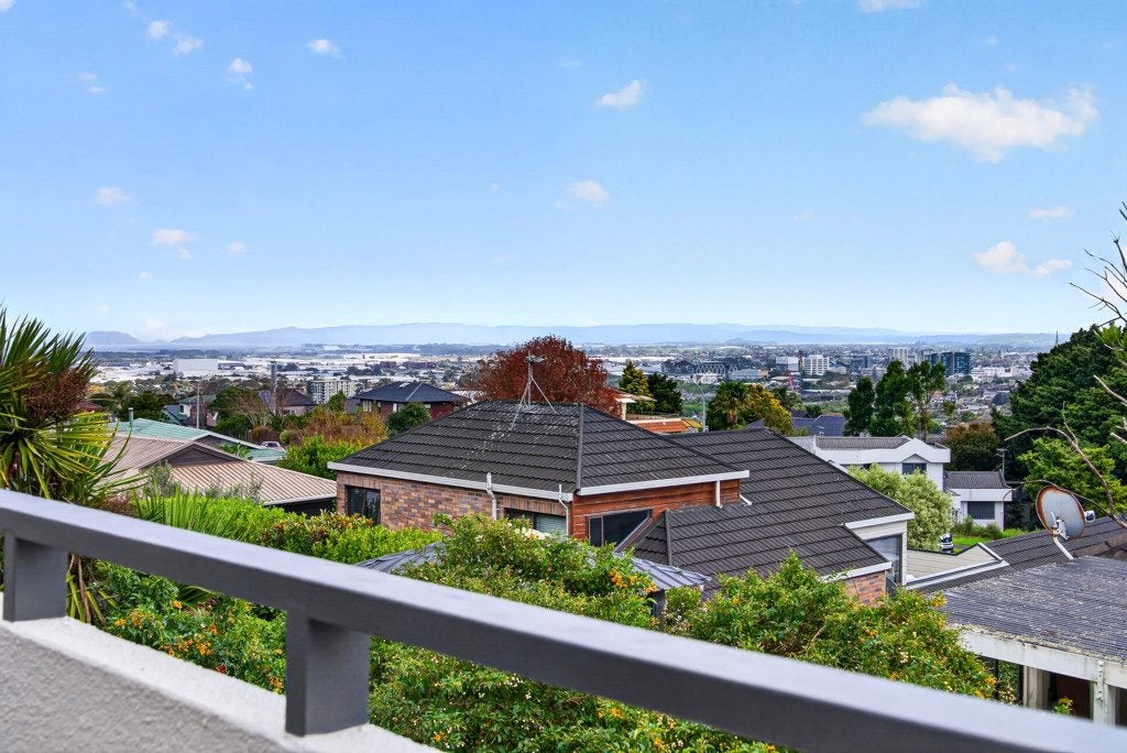 1/6 Calluna Crescent, Totara Heights, Auckland - Carousel 44