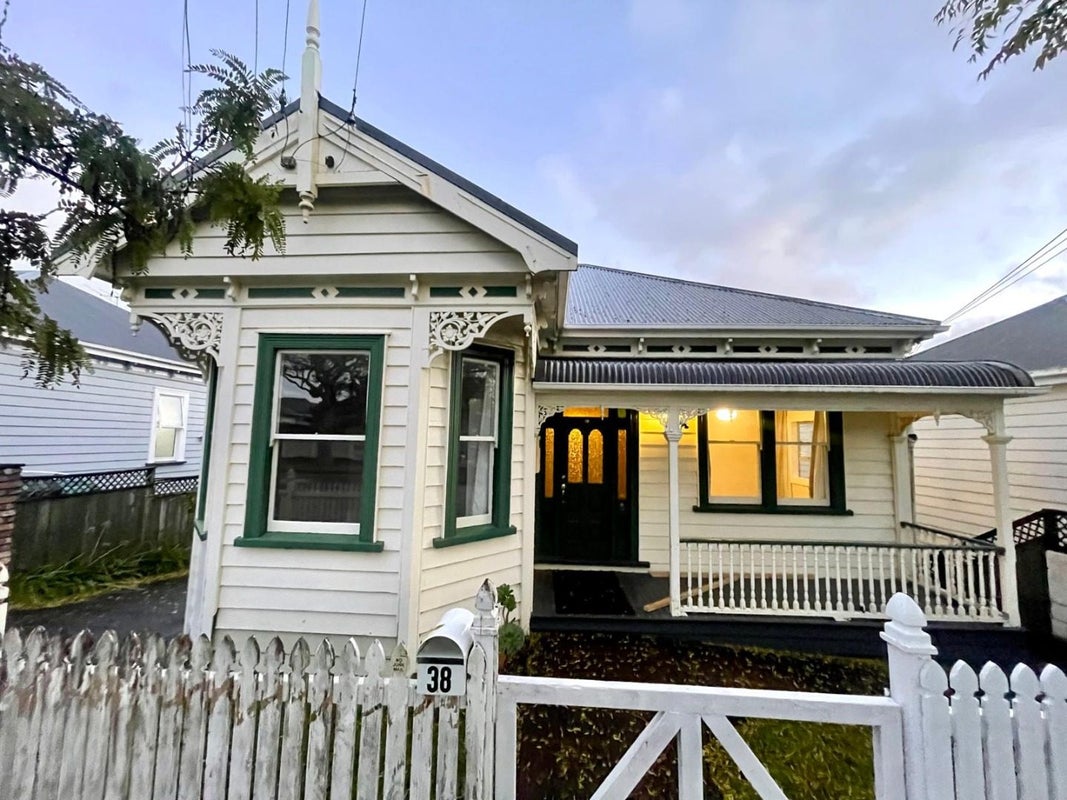 38 Burnley Terrace, Mount Eden, Auckland - Carousel 1