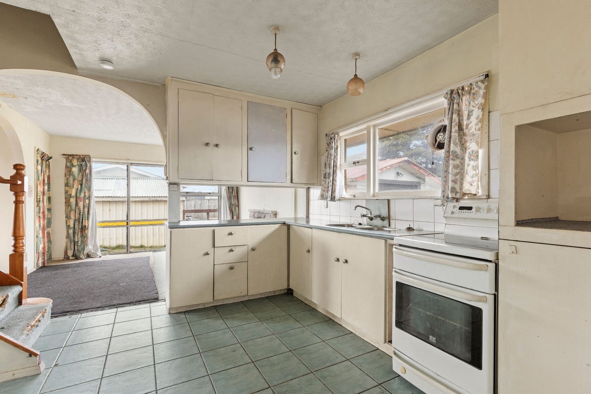15 Rowan Avenue, Aranui, Christchurch - Carousel 2