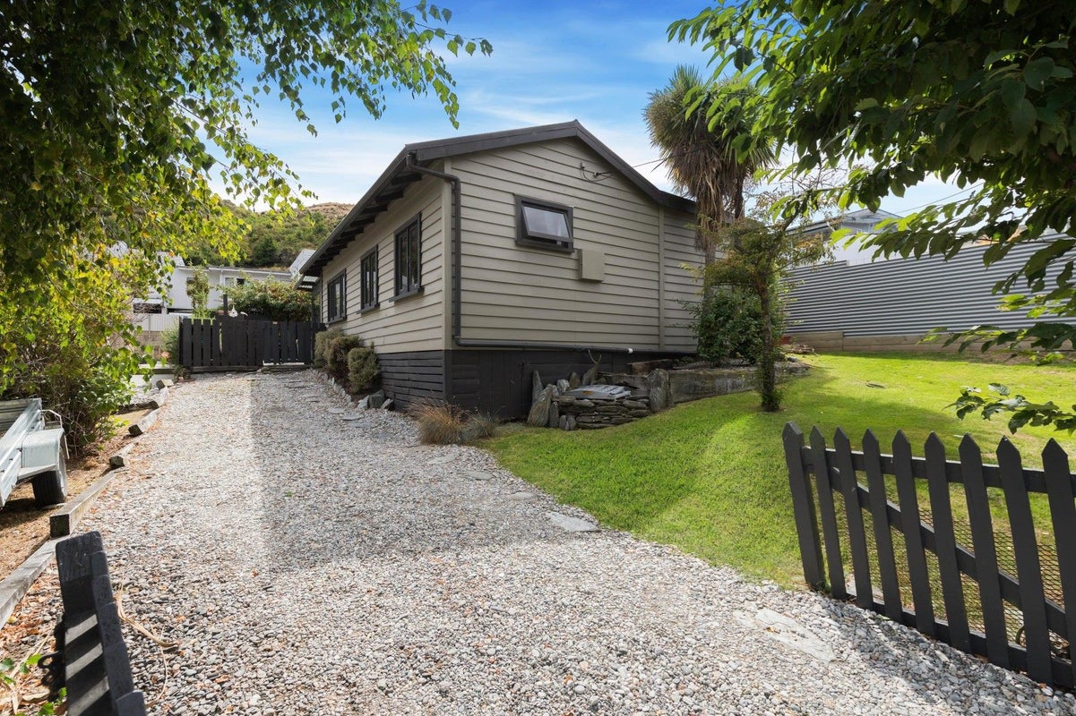 18 Stewart Street, Frankton, Queenstown - Carousel 2