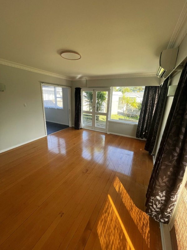 14A Albert Road, Kelston, Auckland - Carousel 2