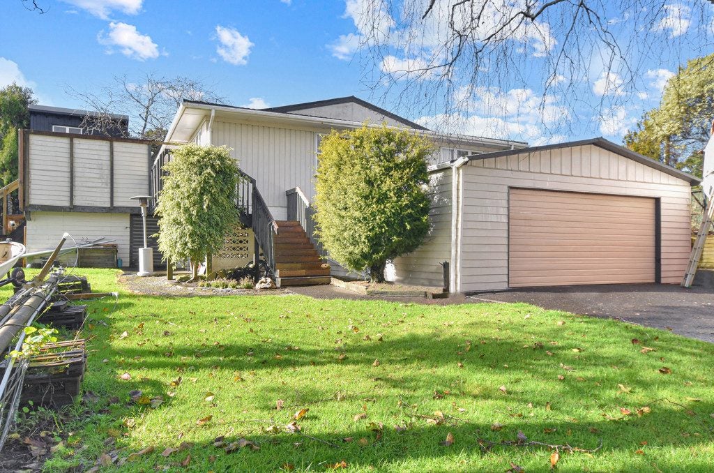 8 Hobsonville Road, West Harbour, Auckland - Carousel 2