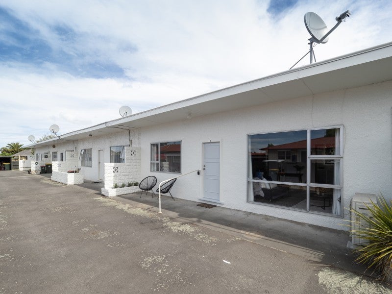 2/108 CHALMERS AVE, Hampstead, ASHBURTON - Carousel 1