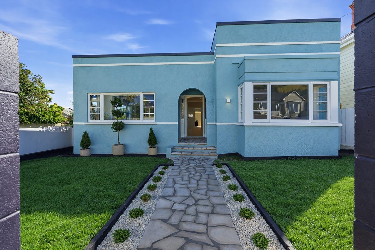 129 Victoria Road, Devonport, Auckland - Carousel 1