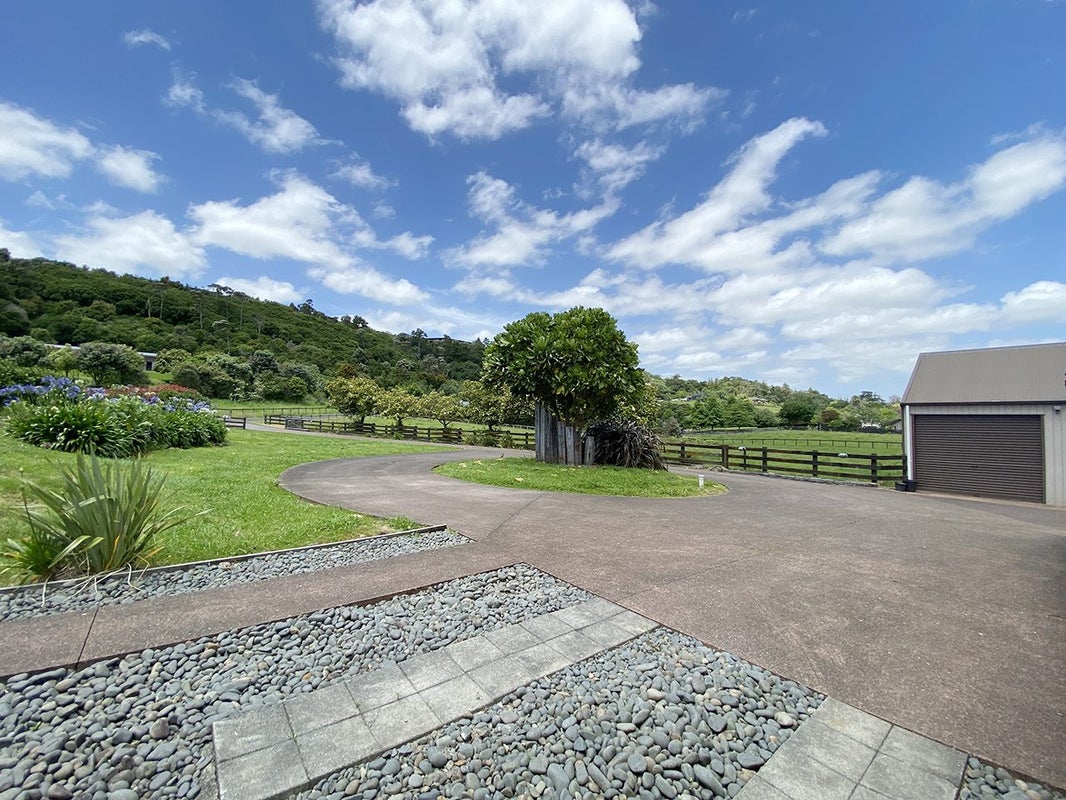 67 Old Barn Road, Papakura - Carousel 41