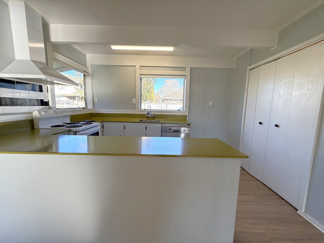 3 Philip Place, Springlands, Blenheim - Carousel 2