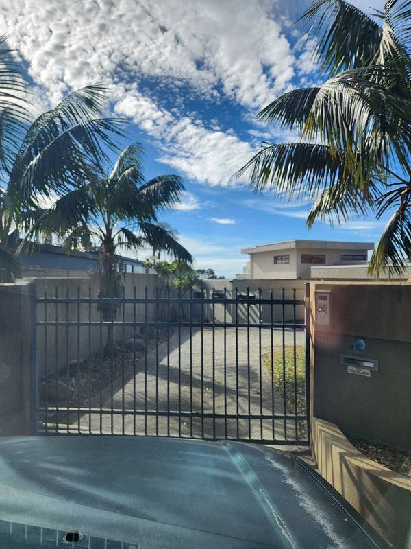 26 Sharon Road, Waiake, Auckland - Carousel 2