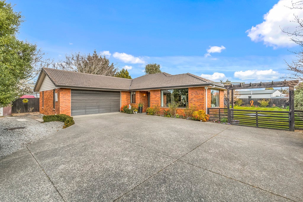 10 Nautilus Place, Spencerville, Christchurch - Carousel 1
