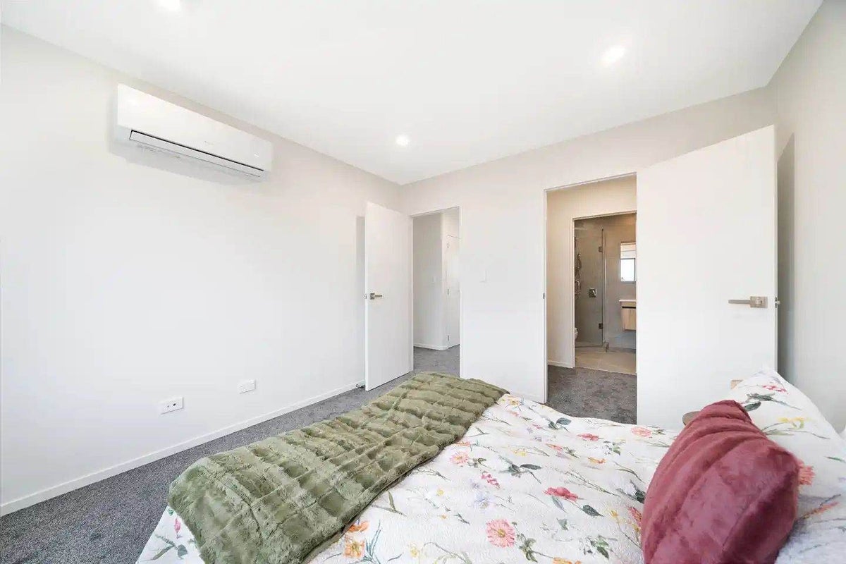 4C Templeton Place, Clendon Park, Auckland - Carousel 1