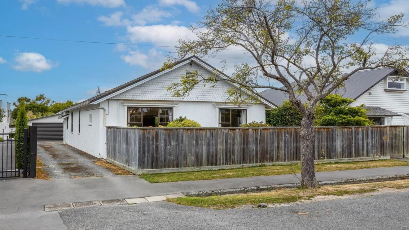 113 St Andrews Square, Strowan, Christchurch - Carousel 1